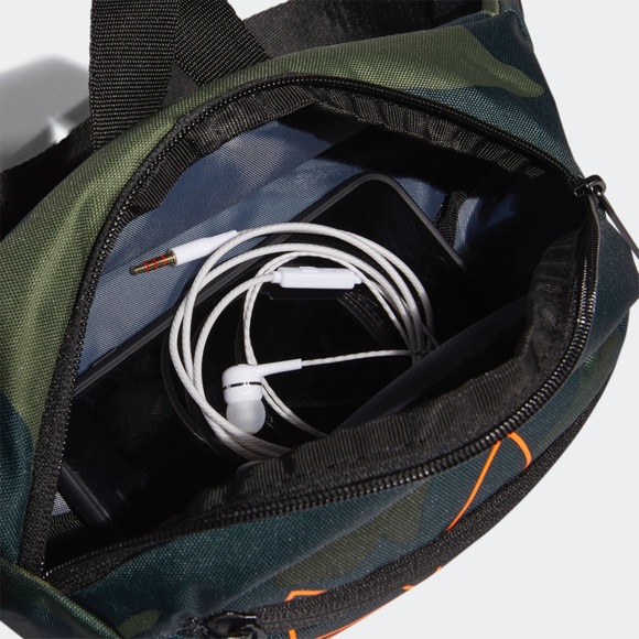 ADIDAS NATIONAL WAIST PACK - NWT - Picture 4 of 7